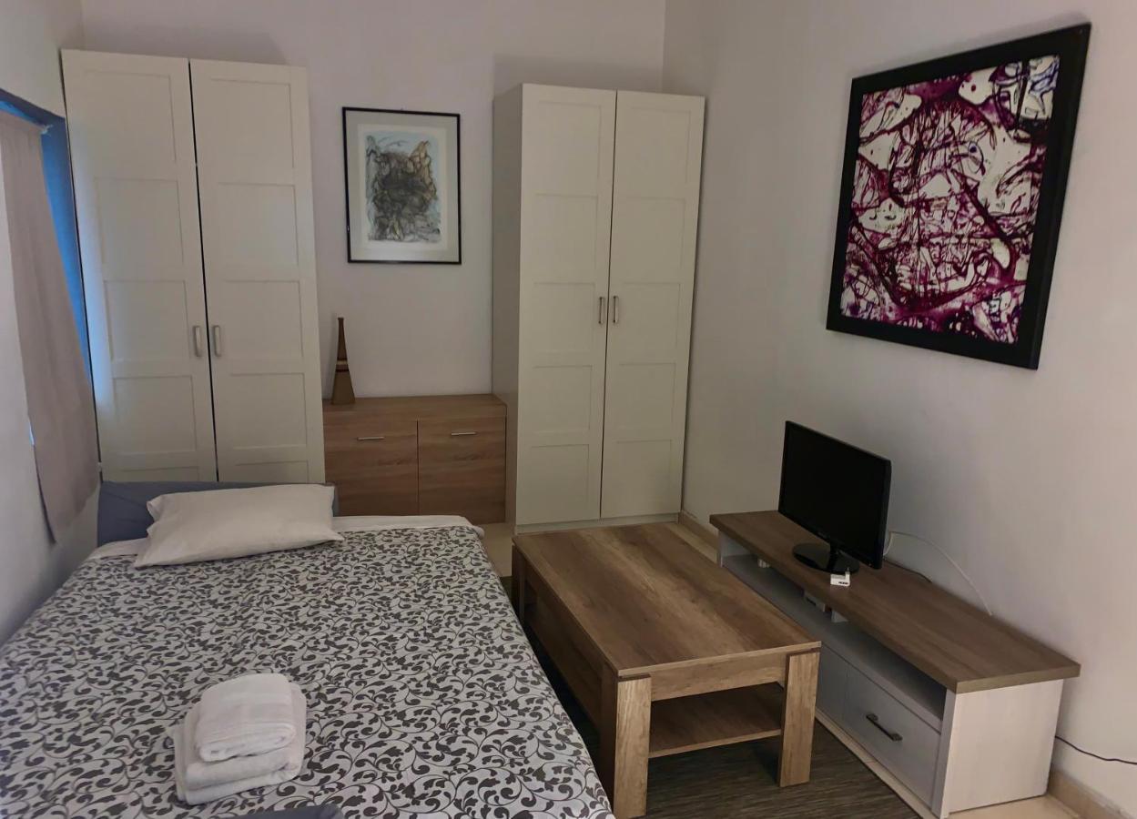 Apartment City Center Eighty-Five Бари Экстерьер фото